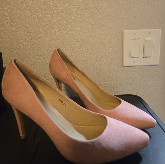 Pink Suede Pumps - Picture 2 of 4